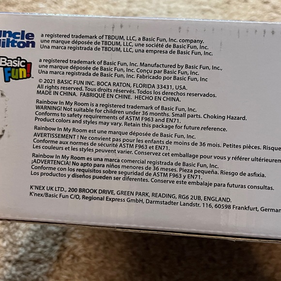 New in box rainbow light projector - Picture 2 of 5